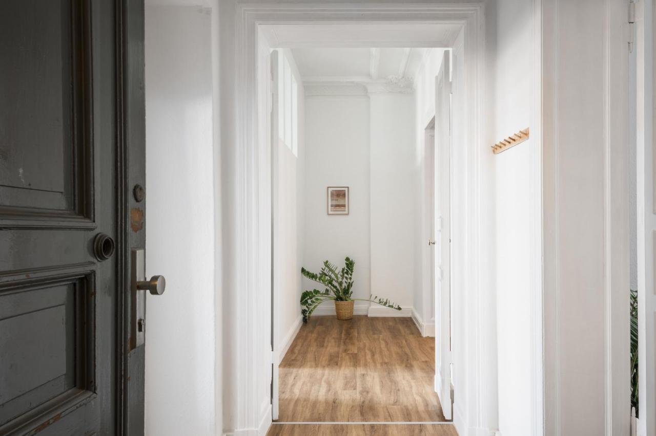 Riesiges Apartment Nahe Kudamm Sehr Schoner Altbau 123M2 Gross 12 Gaste Berlín Exterior foto